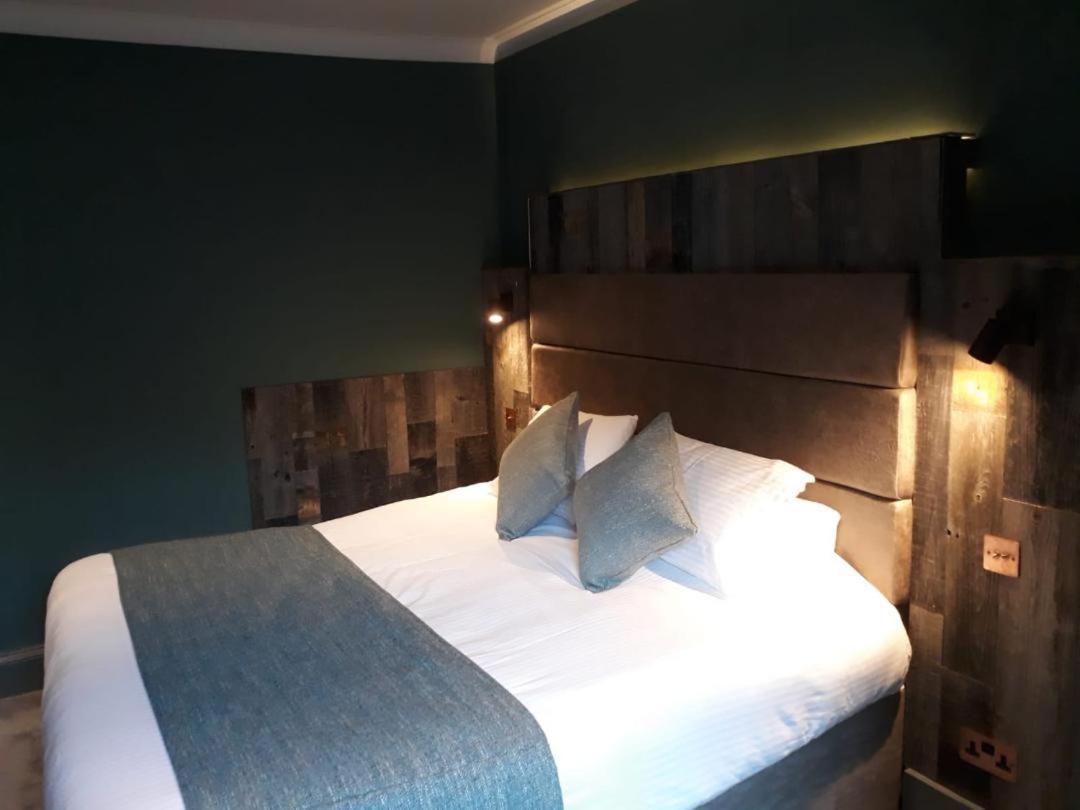 Hotel The Whisky Vaults Oban Esterno foto