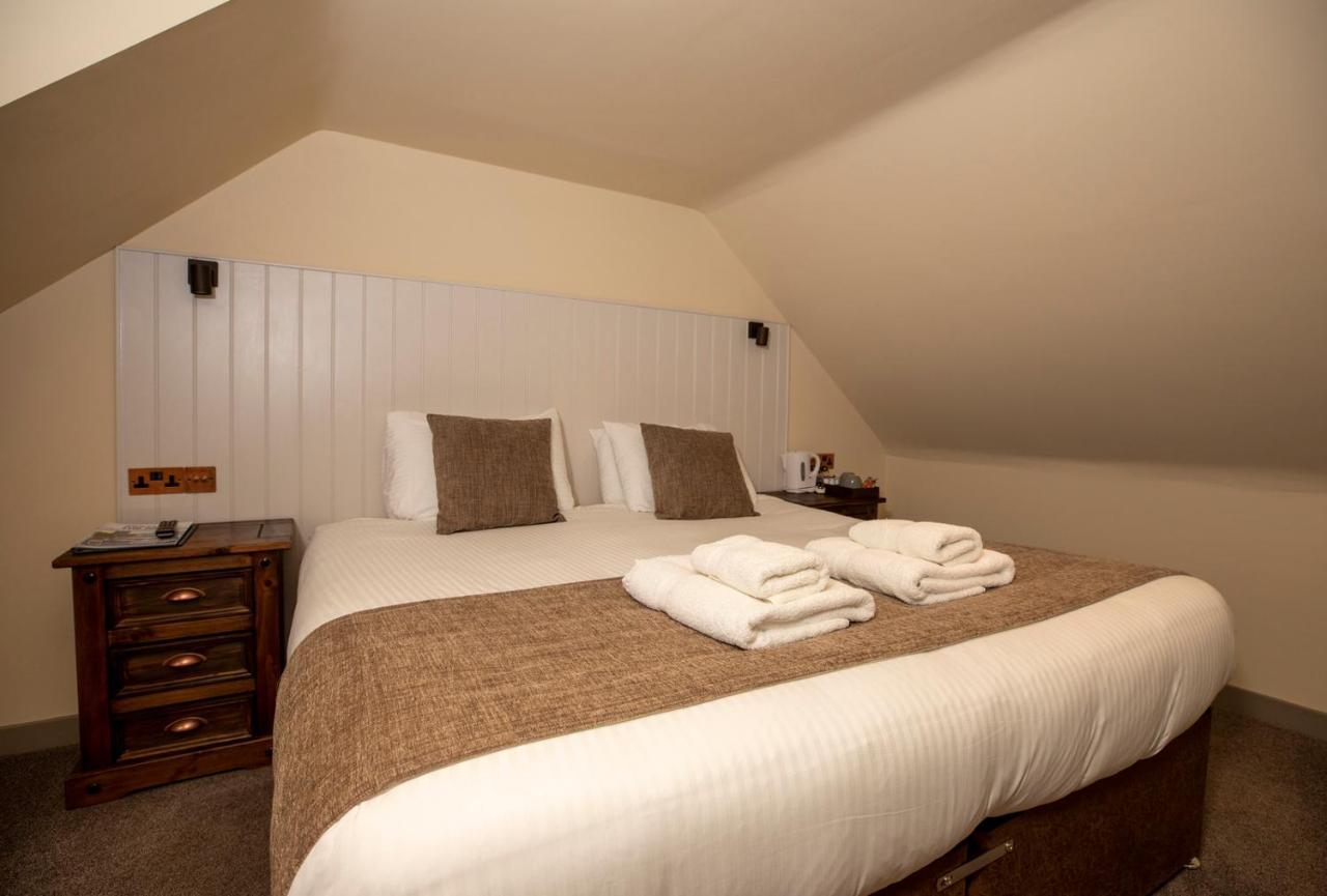 Hotel The Whisky Vaults Oban Esterno foto